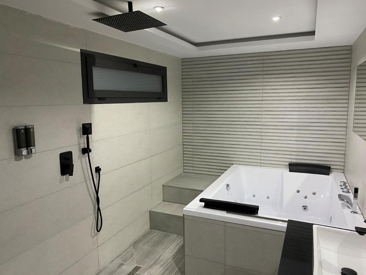 Apartamentos Las 7 Esencias Linares  Eksteriør bilde